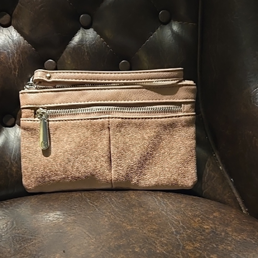 Elegant Tan Leather Clutch